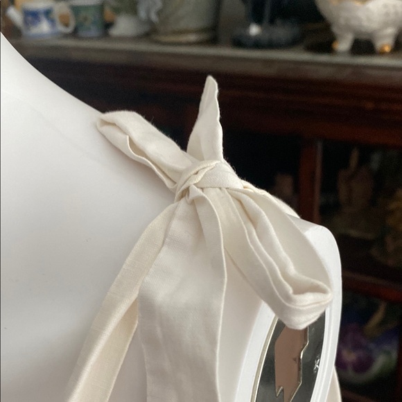 Chic Red Dress with Blue Floral Accents - Picture 3 of 6